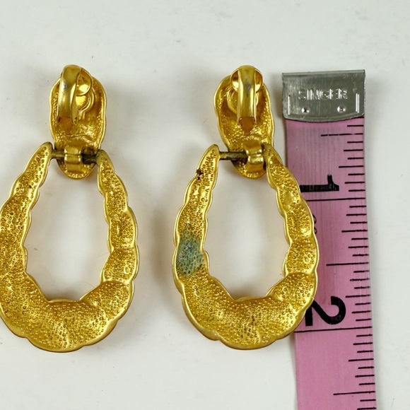 Statement Earrings Gold Tone Textured Twist Dangle Clip On - Picture 3 of 4